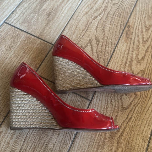 Prada Red Patent Leather Espadrille Wedge Peep Toe Heels Size 39 (8.5-9) - Picture 12 of 16